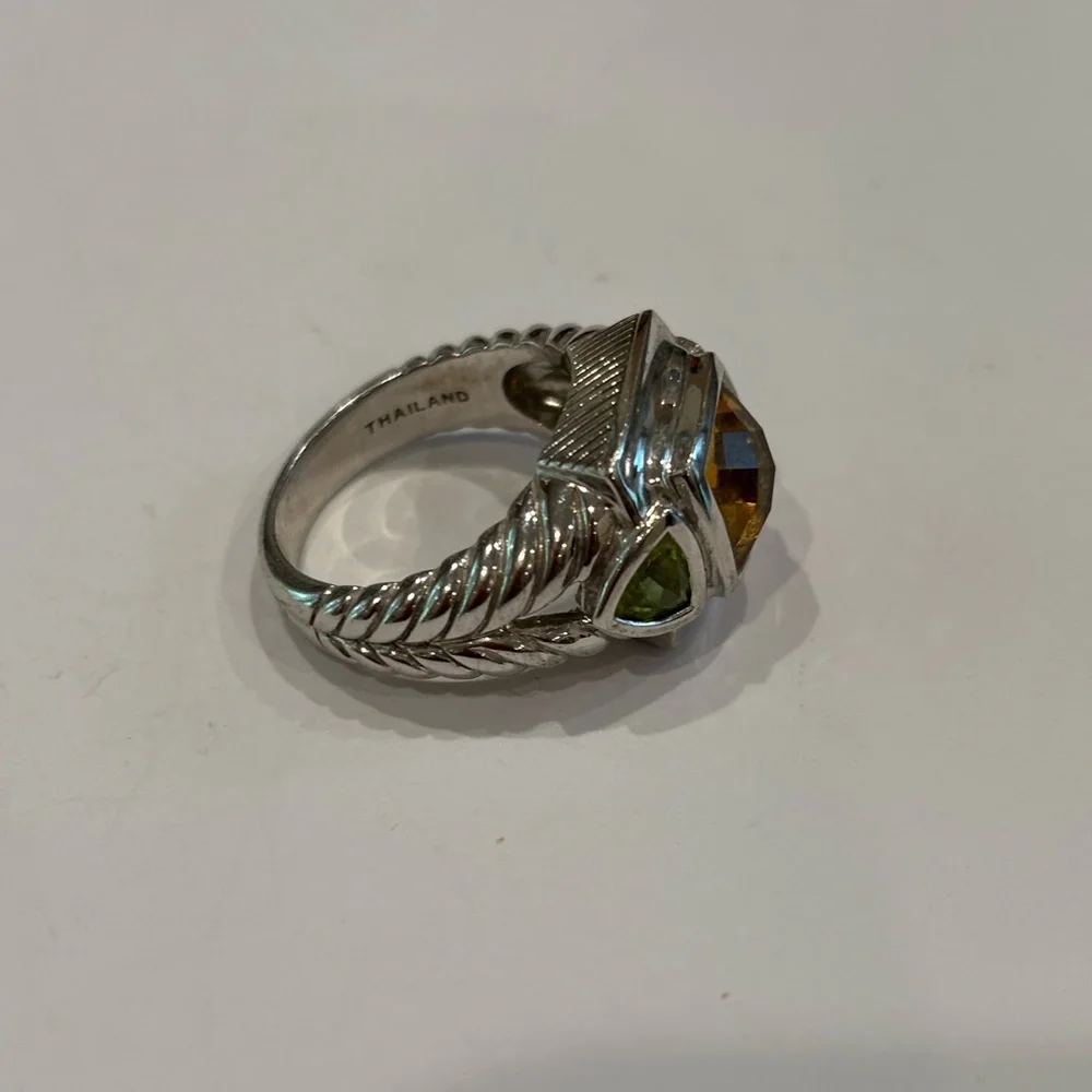 Judith Ripka Sterling, Citrine & peridot. Cushion-cut, triangle accents. SZ 7.5 - Picture 3 of 5